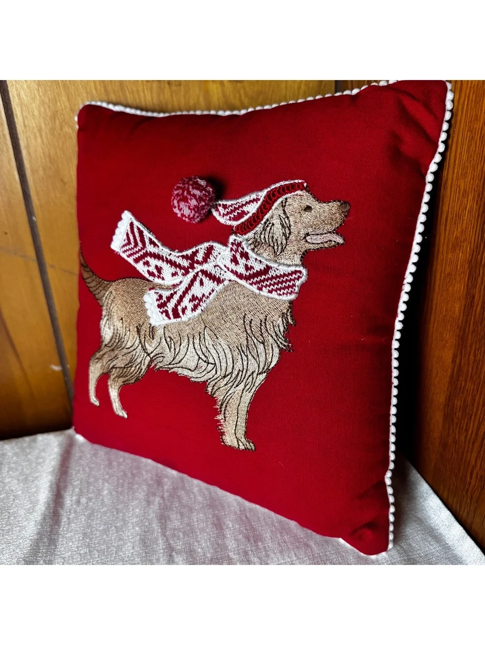 Vintage Pier 1 Christmas Golden Retriever Dog Pillow Red Embroidered 12x12